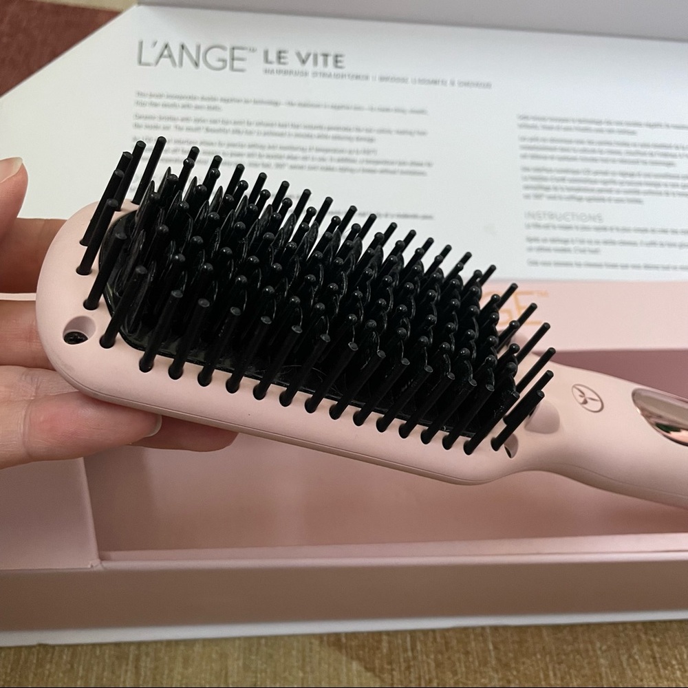 L’ange LE VITE Hairbrush Straightener in: Blush Excellent Used Condition EUC